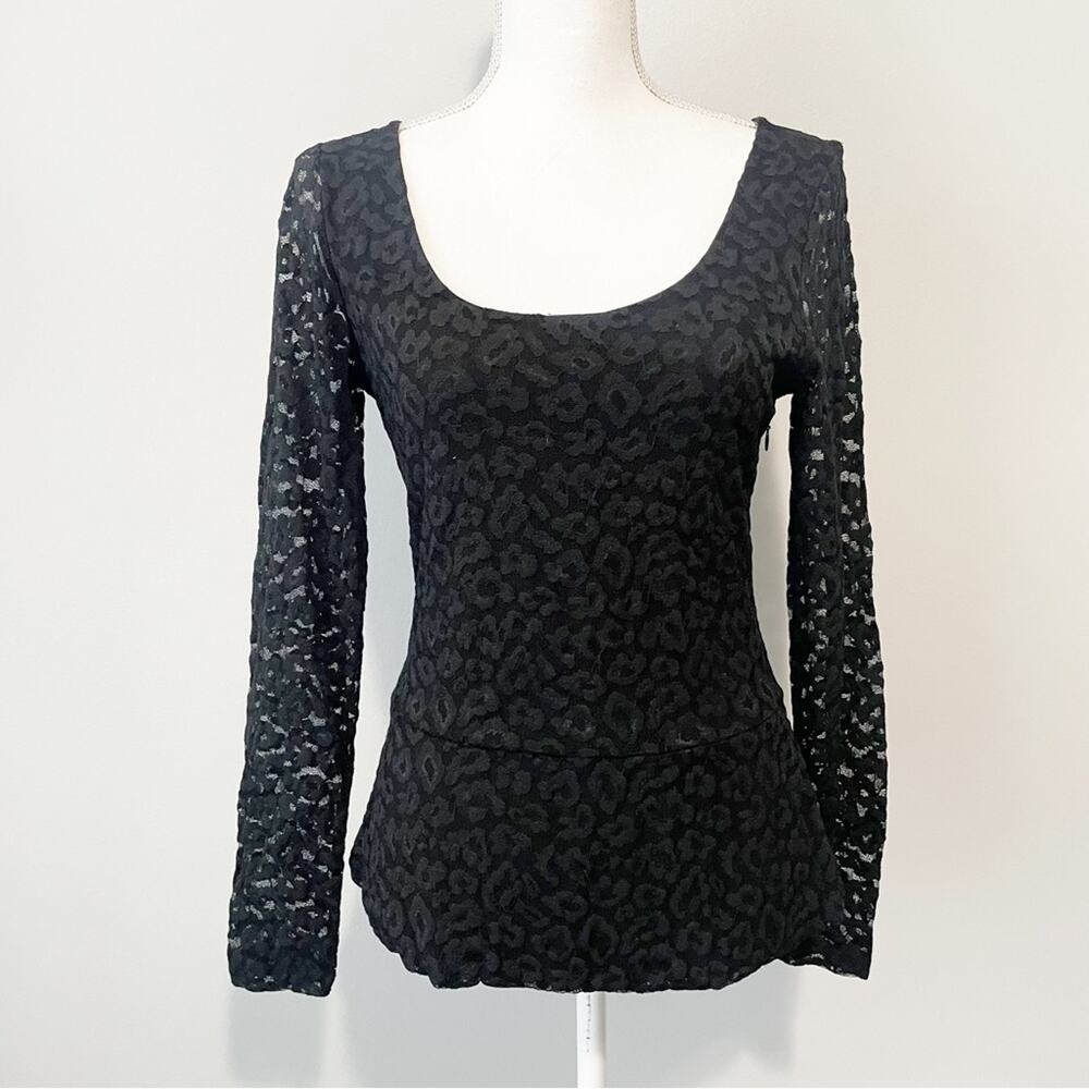 Cache lace long sleeve peplum top size medium scoop neck